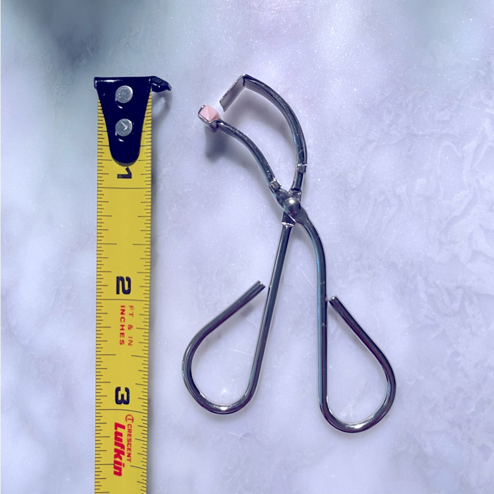 Mini eyelash curler - only used a few times